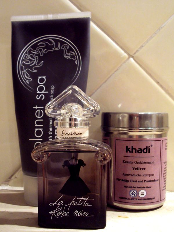 modemoiselle, fashion blogger, recensioni beauty, guerlain la petite robe noire, avon planet spa, sapone nero, khadi, maschera viso al vetiver, ecco verde