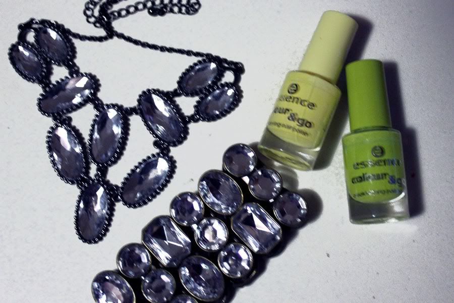 modemoiselle, fashion blogger, diy, bijoux, neon jewelry, collana neon, bracciale neon, smalti neon, tutorial