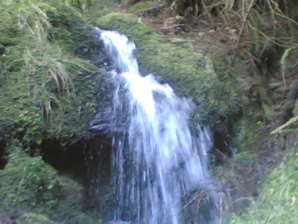 waterfall2.jpg