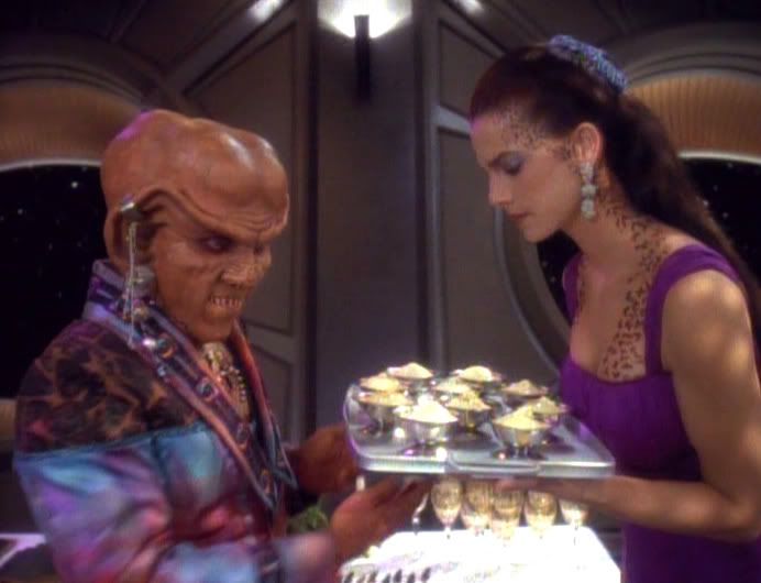 ds9caption17c.jpg
